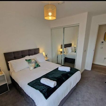 Modern Apartment, Sleeps 6, Belfast City Centre 外观 照片