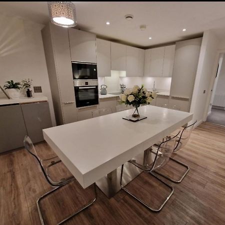 Modern Apartment, Sleeps 6, Belfast City Centre 外观 照片